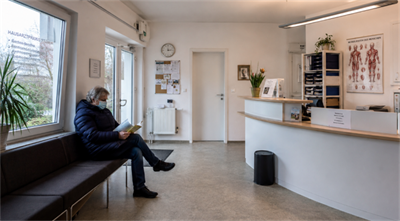 a small local clinic in Europe En lille klinik i Europa