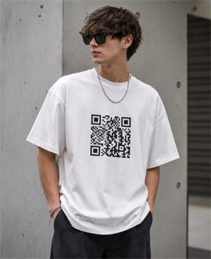 QR-kode p&aring; t-shirt